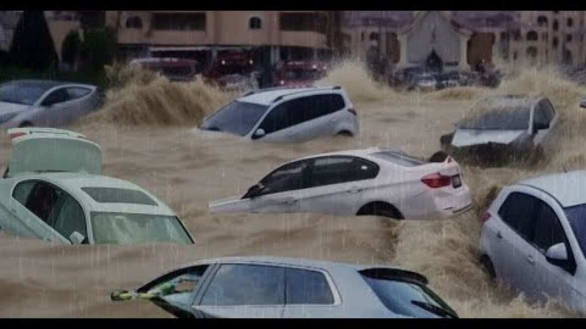 Pakistan's Cry for Help!  Floods Displace Millions, Homes and Lives Washed Away! flood in Karachi