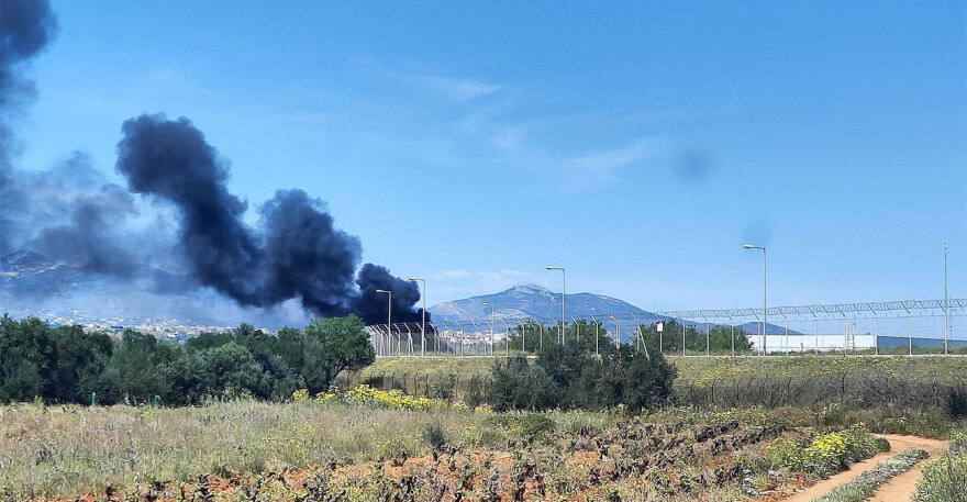 Φωτιά κοντά στο αεροδρόμιο «Ελευθέριος Βενιζέλος»